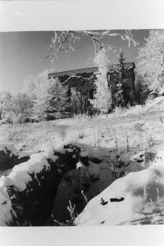 Kaevumägi Viljandi lossimägedes.