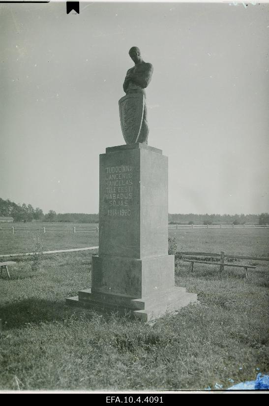 Tudulinna Vabadussõja mälestussammas.