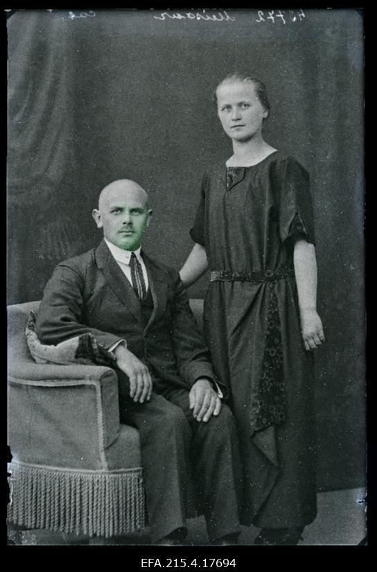 Dr Jaan Meiesaar ja Mari Meiesaar (sünd Tamm) Koongast.