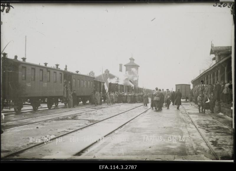 2. polk Tartu jaamas teel Jõhvist Võrru.