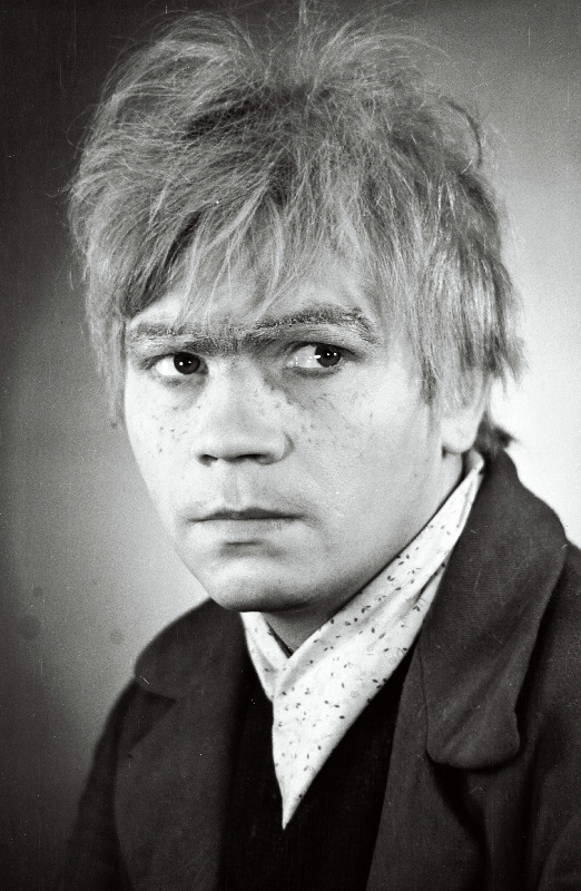 Jaanus Orgulas Tootsi osas Kevade dramatiseeringus O. Lutsu samanimelise jutustuse järgi.