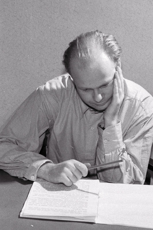 Kirjanik Einar Maasik.