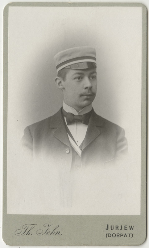 Walter Brusdeylins tudengina, portreefoto