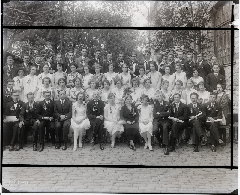 Vene gümnaasiumi abituriendid.