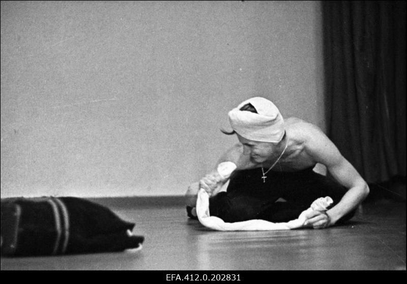 Praktiline töö Tallinna Riikliku Konservatooriumi lavakunsti kateedris. Etüüdid.