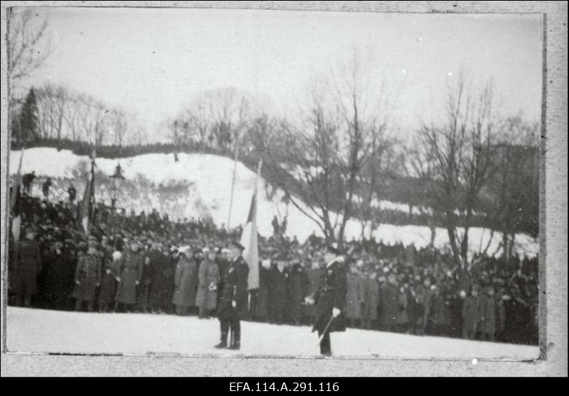 Mereväe I aastapäeva 21.dets.1919.a. puhul kingitud album. Vambola, Lembitu, Lennuk, väiksemad laevad, nende meeskonnad.