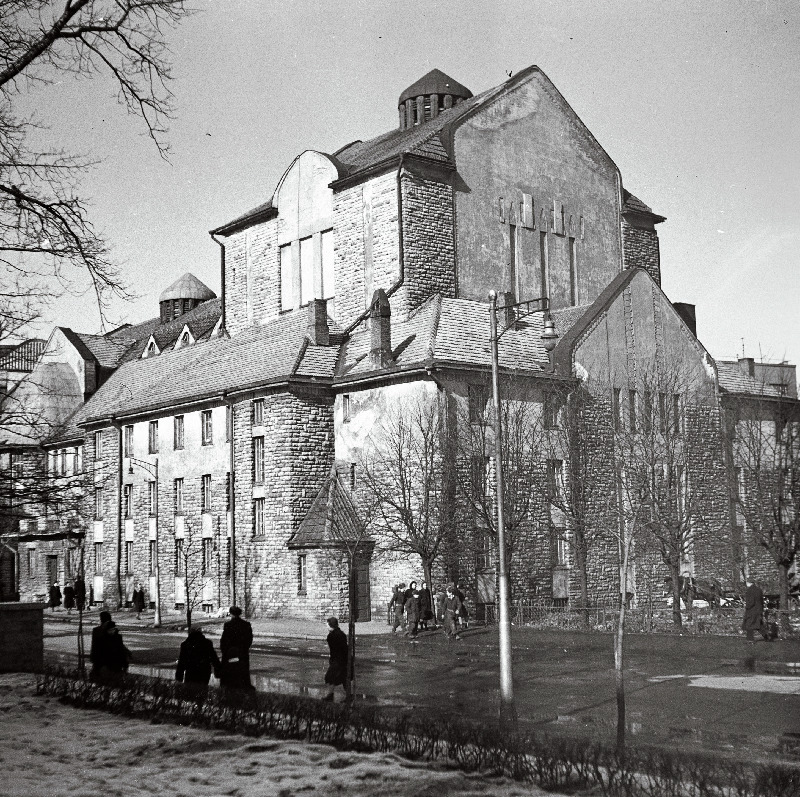 V. Kingissepa nimelise Tallinna Riiklik Akadeemiline Draamateater.