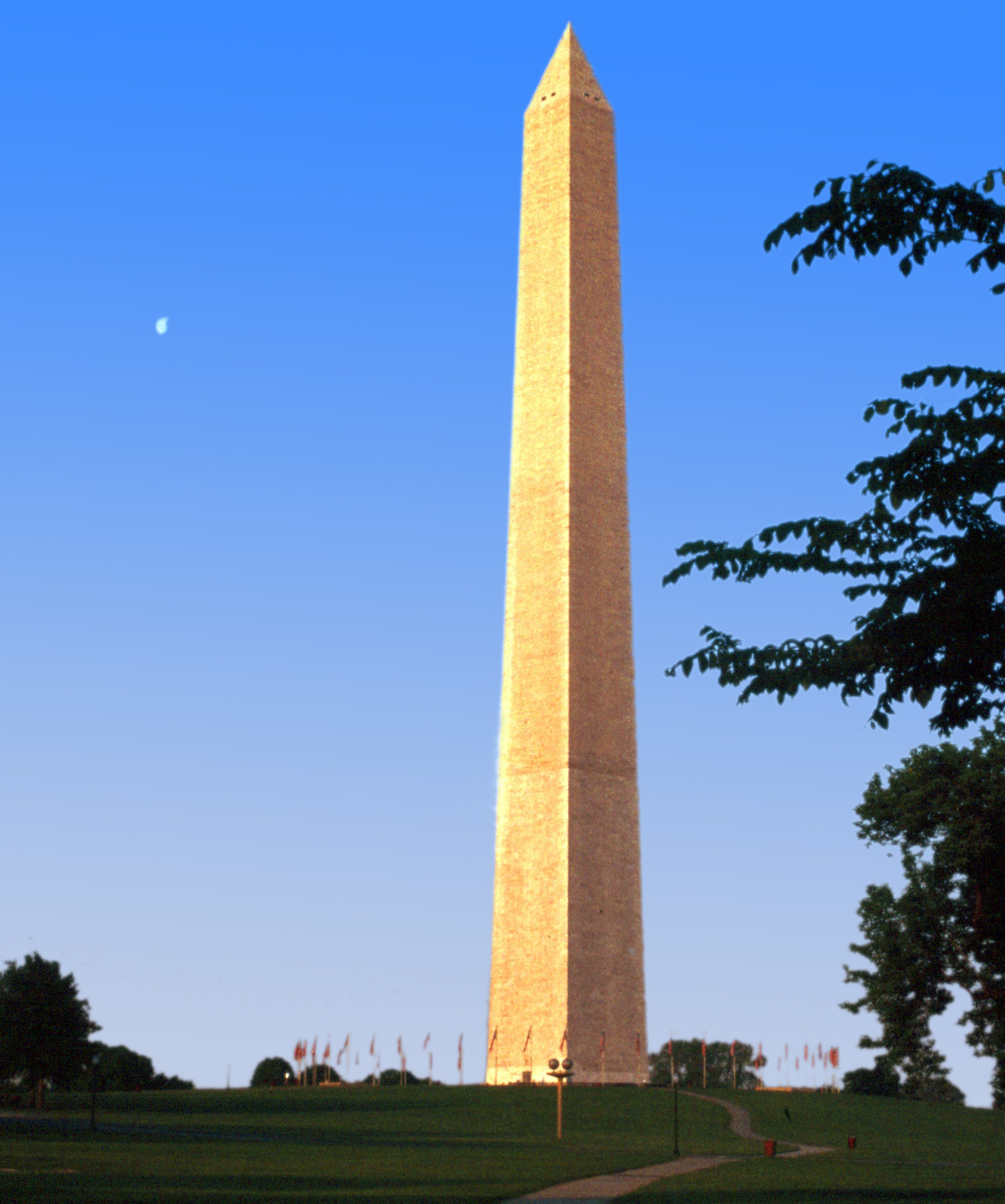 Washington-32-Obelisk-1982-gje - Washington, D.C. in USA