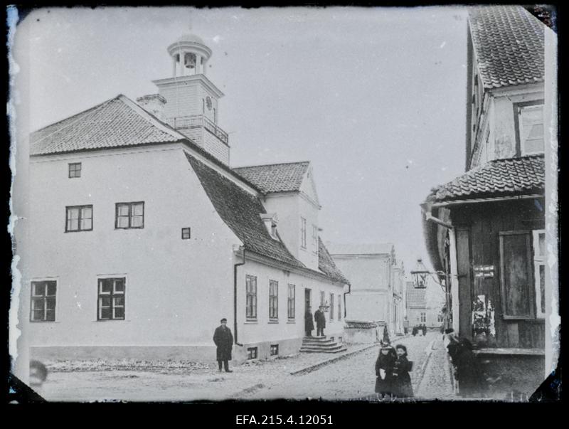 Vaade Viljandi raekojale.