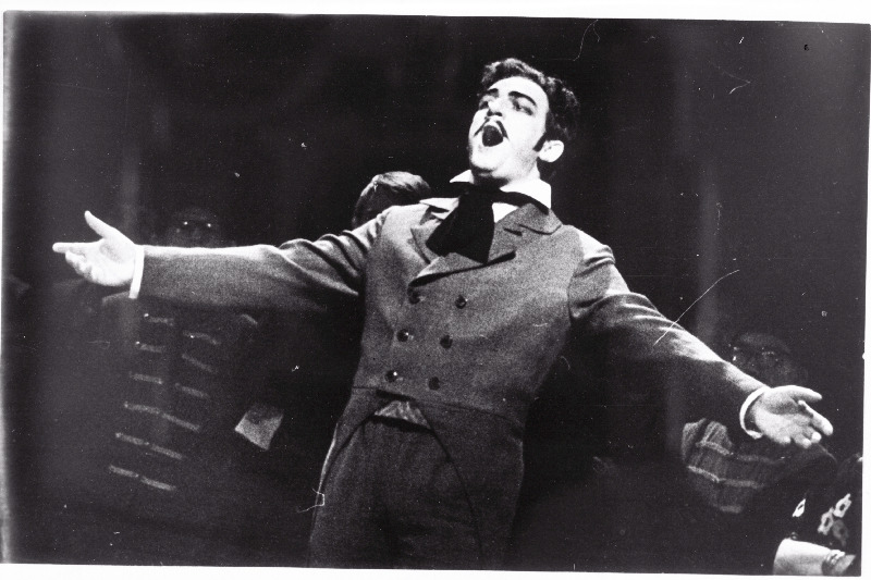 Näitleja Kaljo Johannson Sander Barinkay osas J. Straussi operetis "Mustlasparus" RAT "Vanemuises".