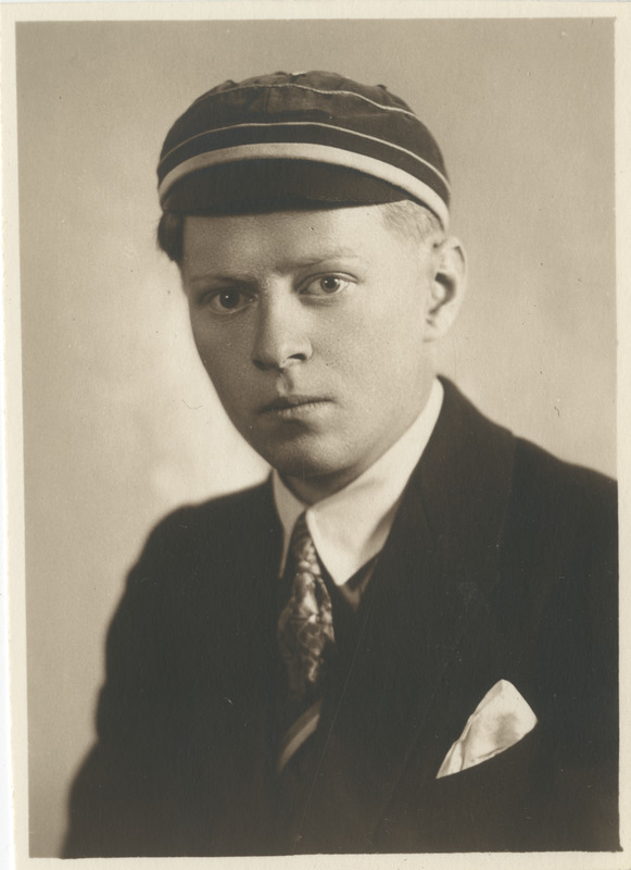 Korporatsiooni "Livonia" liige Roland von zur Mühlen, portreefoto