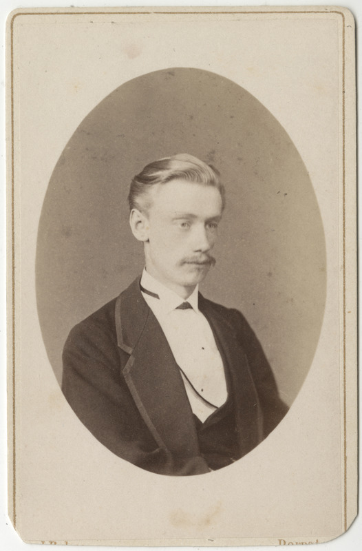 Korporatsioon "Estonia" liige Ernst Frey, portreefoto