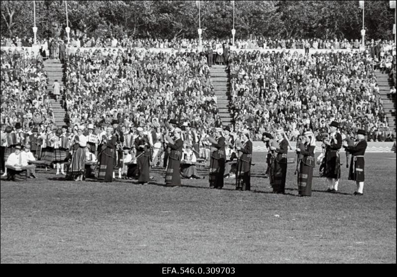 Laulu ja tantsupidu.