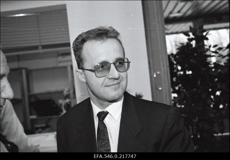 Politseiameti peadirektori asetäitja Ain Seppik turvatehnika näitusel.