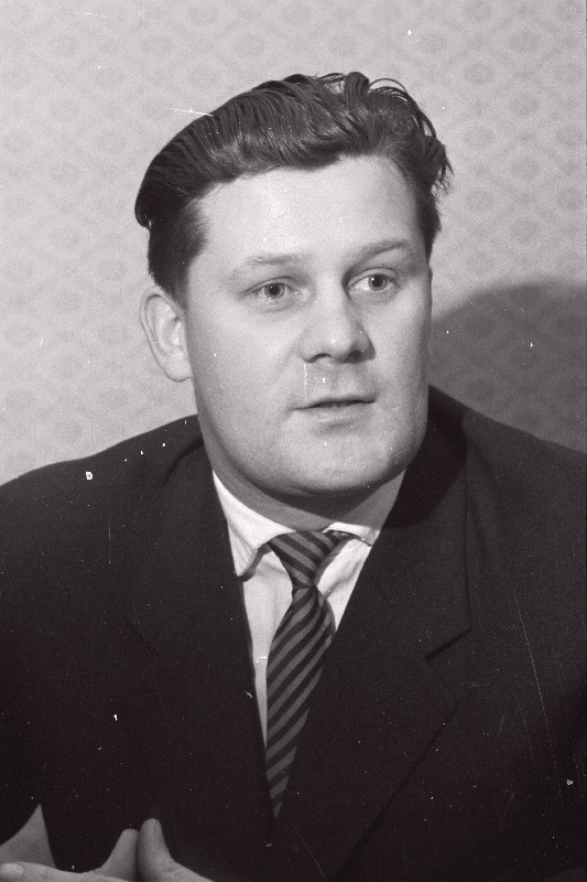 ENSV Ministrite Nõukogu juures asuva Kehakultuuri- ja Spordikomitee esimees Vaiksaar.