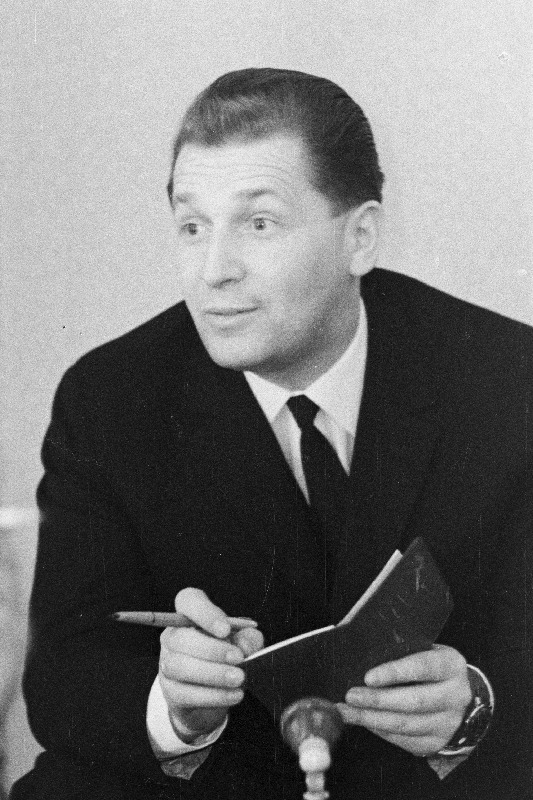 ENSV liha- ja piimatööstuse ministri asetäitja Semjon Ellervee.