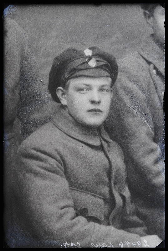 Õppursõdur grupifotol, (13.05.1919 fotokoopia, tellija Kaur).