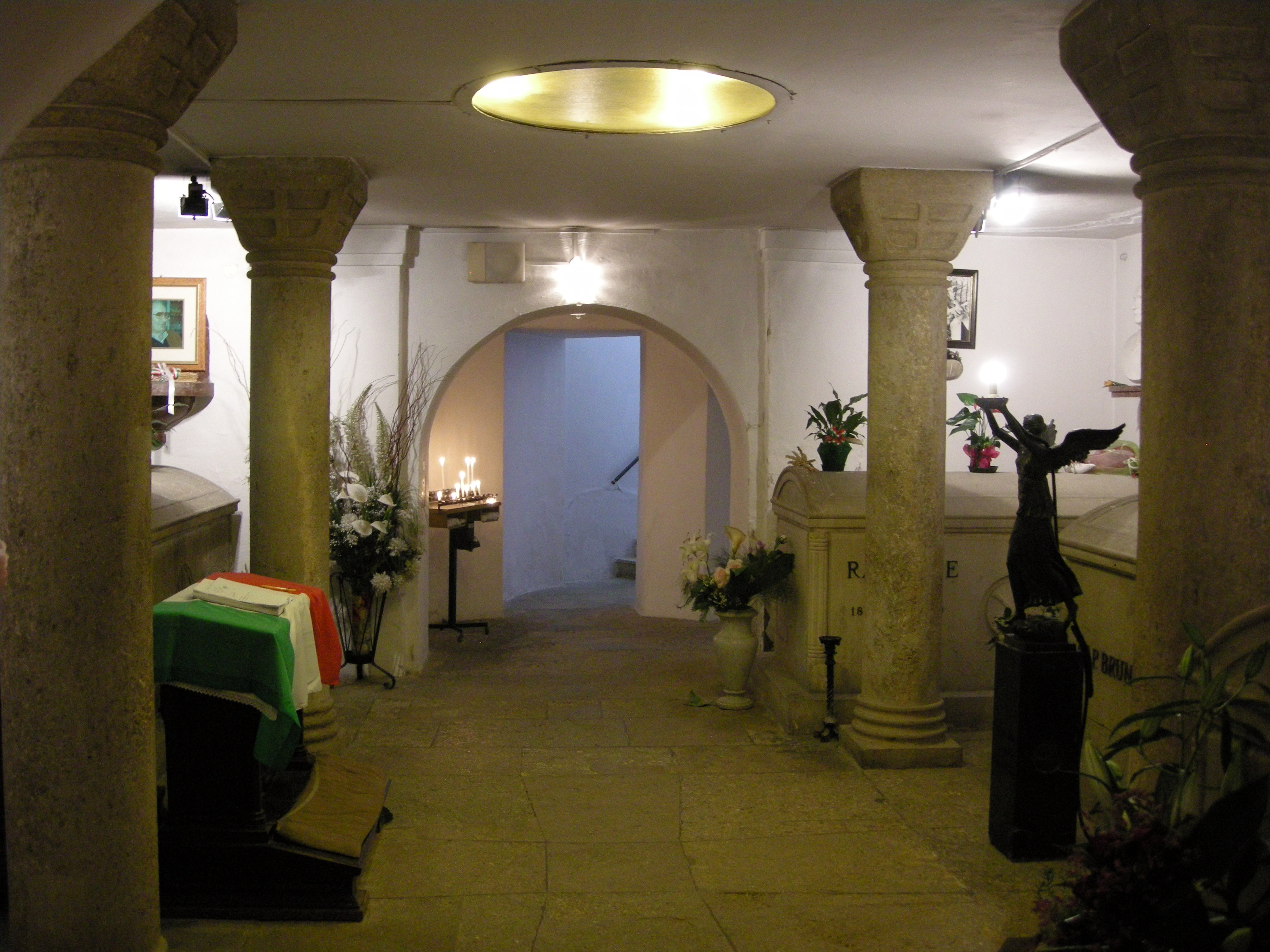 Predappio, cimitero di san cassiano, cripta, 02 - lang
