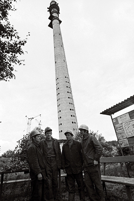 Tallinna teletorni ehitajad (vasakult) monteerija Vladimir Volkov, monteerijate brigadirid Nikolai Kulešov ja Vassili Sorožkin ja geodeet Mihkel Lemberg.