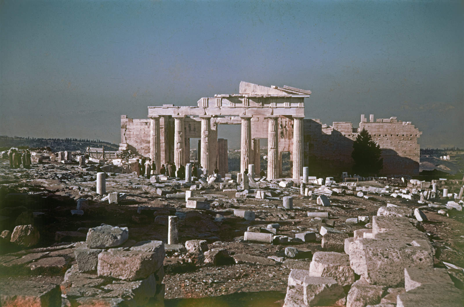 Athens, Propylae of the Acropolis - Travel photos Greece. Athens. Acropolis. Propylae (437-432 BC)