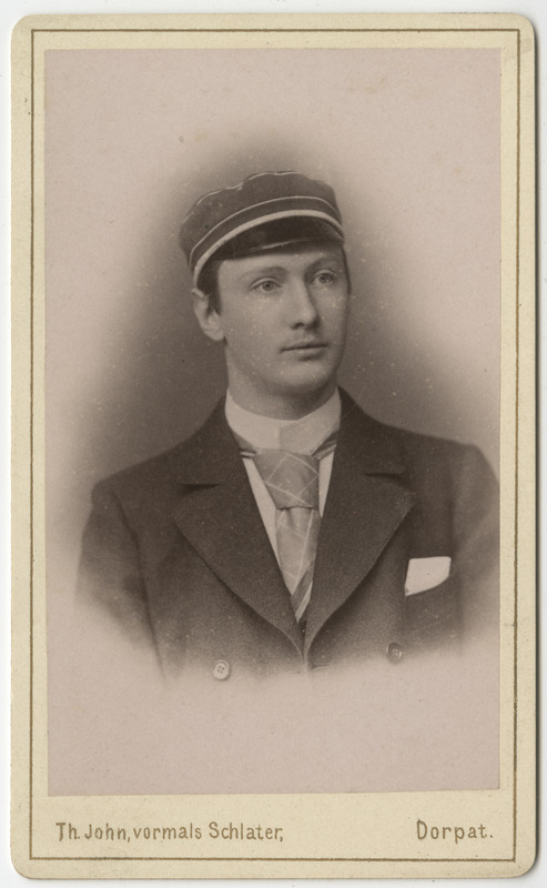 Korporatsiooni "Livonia" liige Johannes Schneider, portreefoto