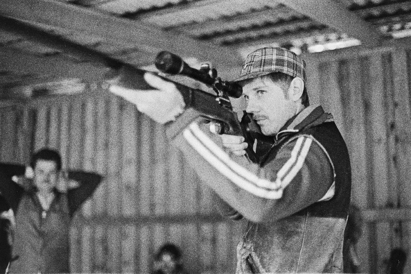 NSV Liidu meistrivõistlustel laskmises hõbemedali võitnud Aleksandr Utrobin.