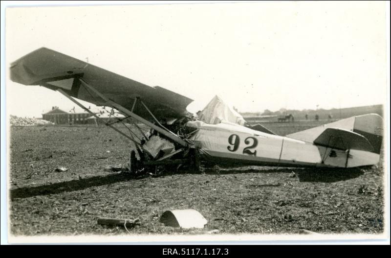 Sõjaväelendur Eduard Kahni surmaga lõppenud lennuõnnetus Rakvere lennuväljal