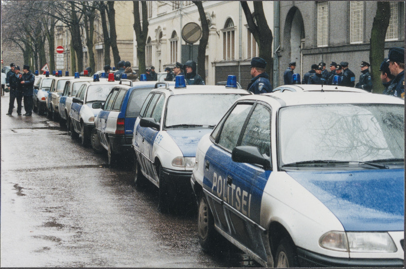 Teenistusülesannete täitmisel hukkunud politseiniku Maksim Karpovi mälestusmanifestatsioon.