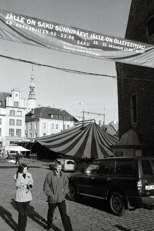 Õllefestivali Saku Õlletehase telk Raekoja platsil.
