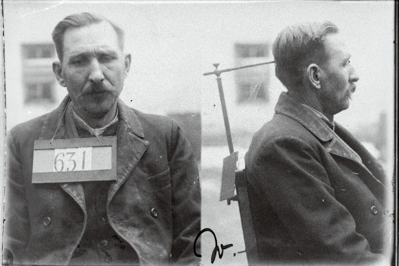 Põllutööliste seas kommunistlikus kihutustöös süüdistatav Karl Peetri poeg Väljaots vahistatuna.