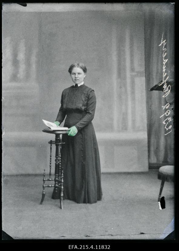 Johanna Rosenberg Suure-Kõpu vallast, Täku talust.