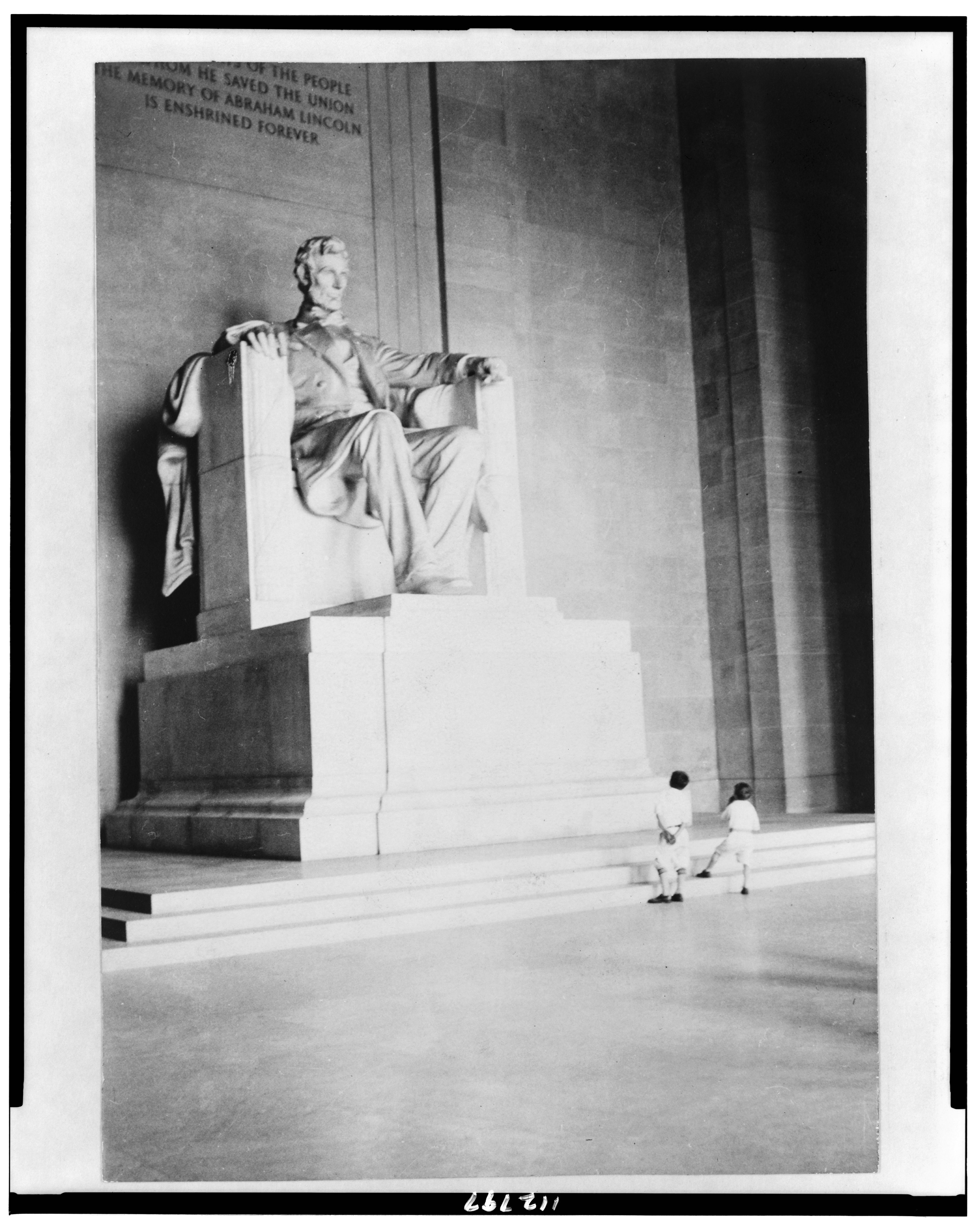 Statue of Abraham Lincoln in the Lincoln Memorial, Washington, D.C. LCCN95501366 - Title: Statue of Abraham Lincoln in the Lincoln Memorial, Washington, D.C.
Abstract/medium: 1 photographic print.