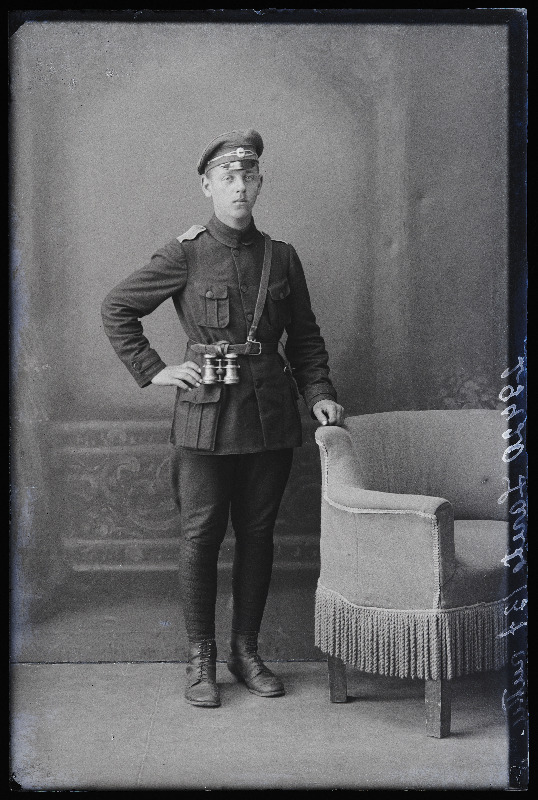 Õppursõdur Ludvig Laretei (Linnar Laarendi).