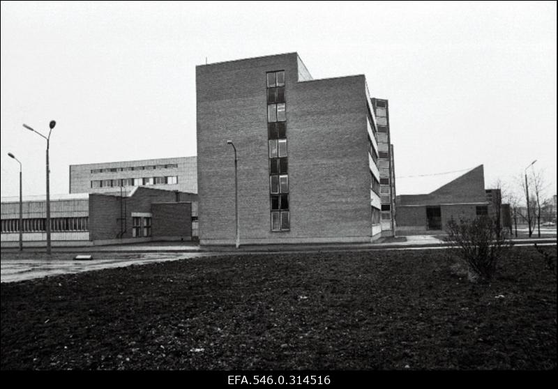Tallinna Polütehnilise Instituudi Küberneetika Instituut.