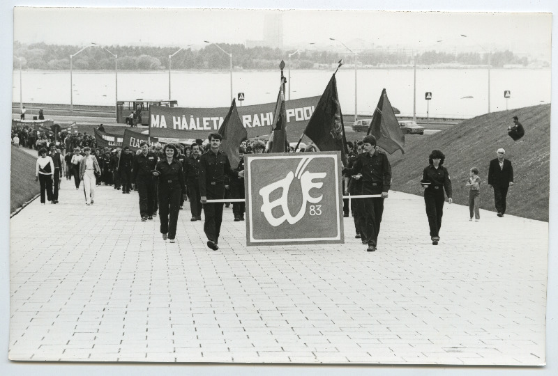 EÜE-83 avamine Tallinnas Maarjamäel