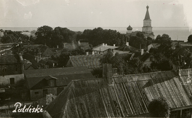 Vaade Paldiskile pritsimaja tornist.