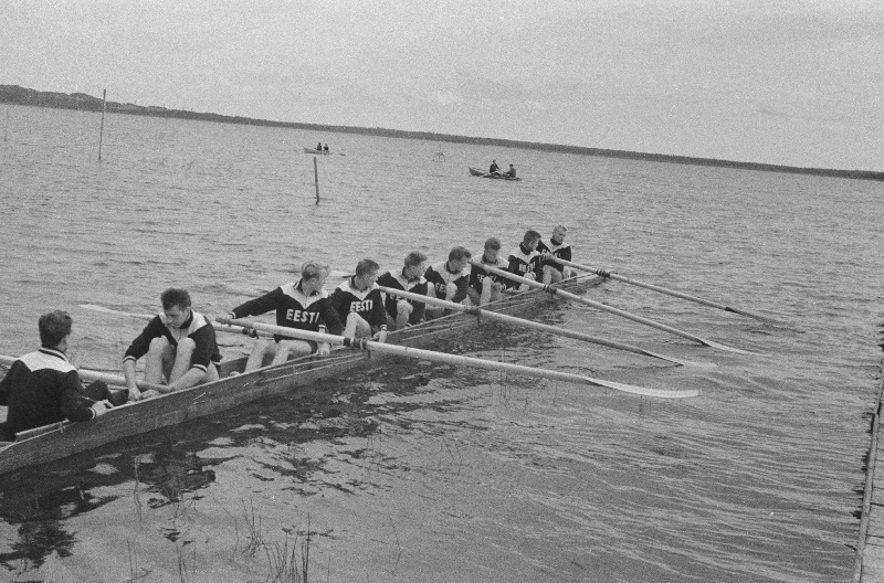 Nõukogude Liidu noorte esivõistlused sõudmises.