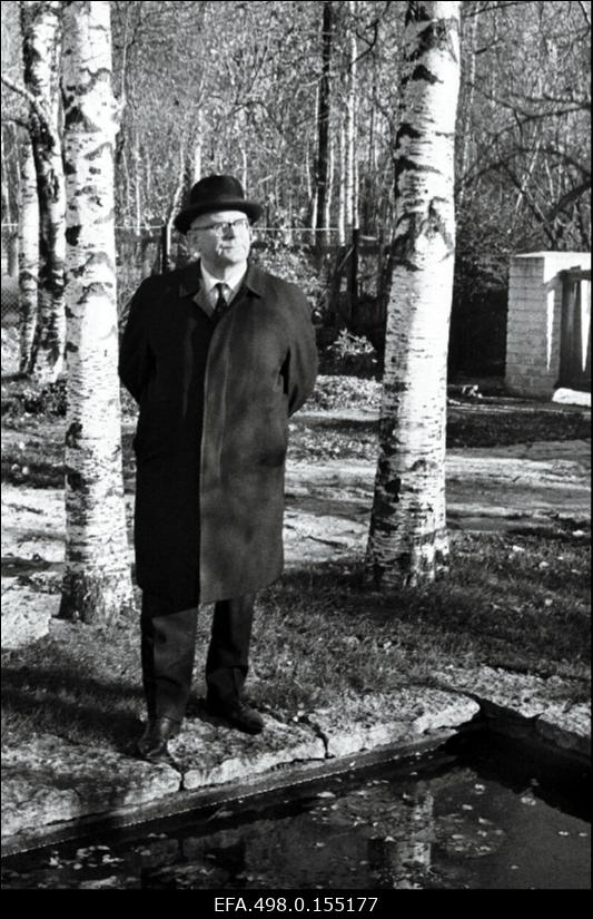 RAT “Estonia” ooperisolist Tiit Kuusik oma kodus Meriväljal.