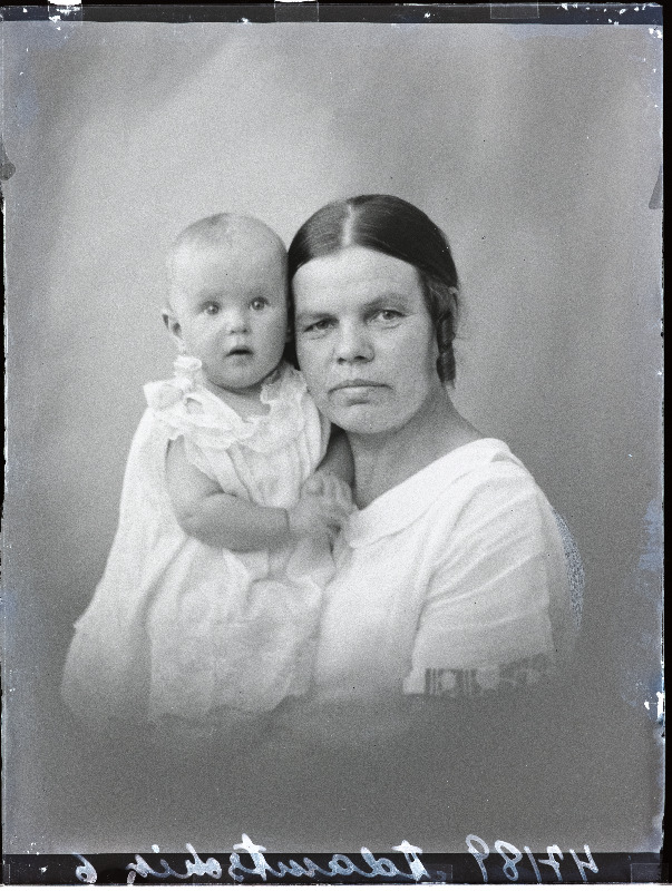 Adamschik [Adamchik, Adamtšik] lapsega.