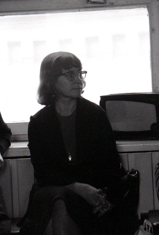 Lastekirjanik Aino Pervik.