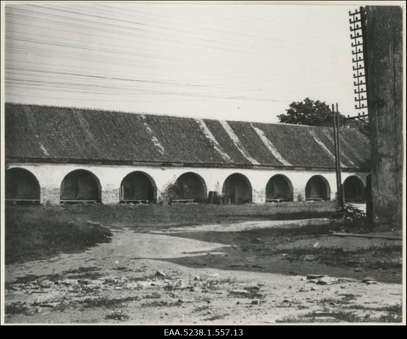 Kolga mõisa ait