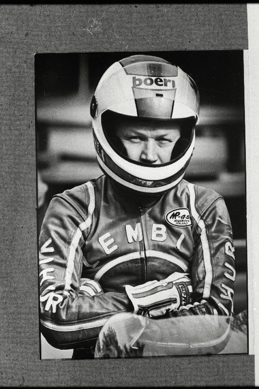 NSV Liidu 38. mootorrataste ringrajasõidu meistrivõistlustel Vana-Võidus võitjaks tulnud Lembit Teesalu.