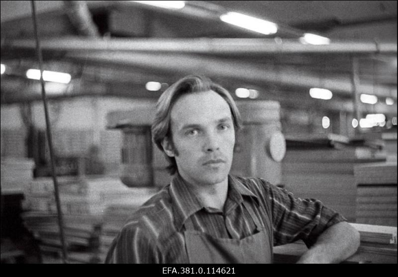 Narva Mööblivabriku tööline Mati Randoja.