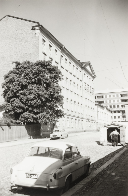 Koulukatu 8, Turku, Snellmanin kansakoulun päärakennus Välikadulta kuvattuna vuonna 1961..; yleiskuva