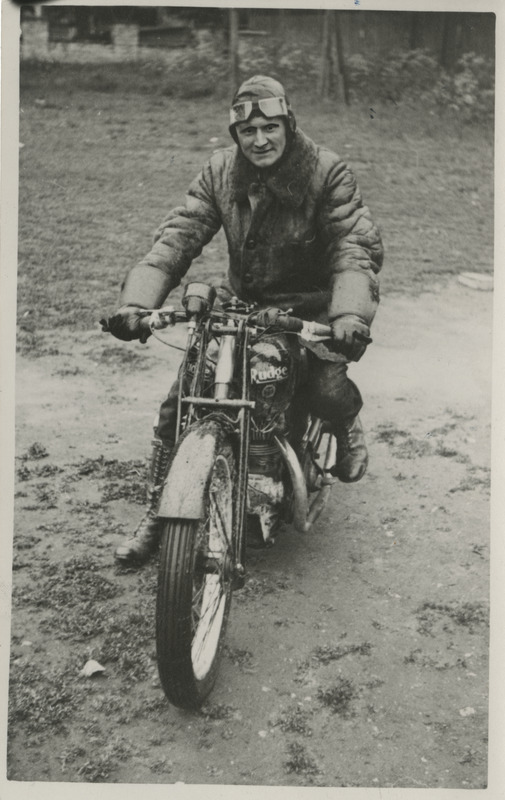 Ed. Johanson, mootorrattur, portreefoto