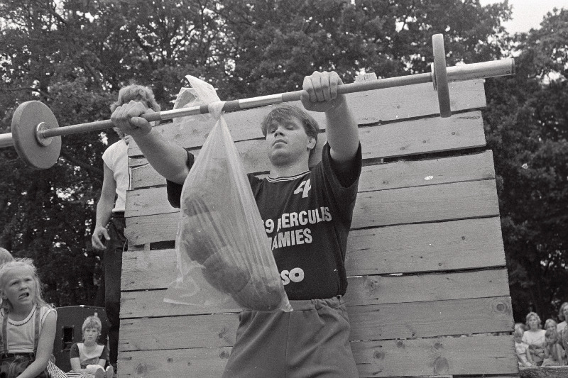 Läänemaa rammumeeste võistluse võitja Aap Uspenski.