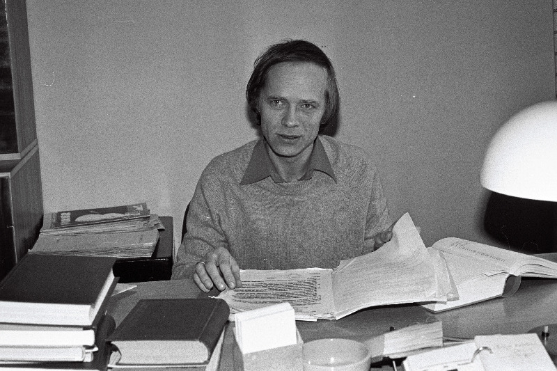 Kirjanik Rein Saluri.