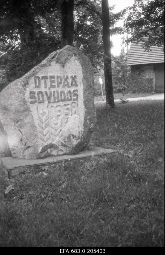 Otepää sovhoosi tähiskivi.