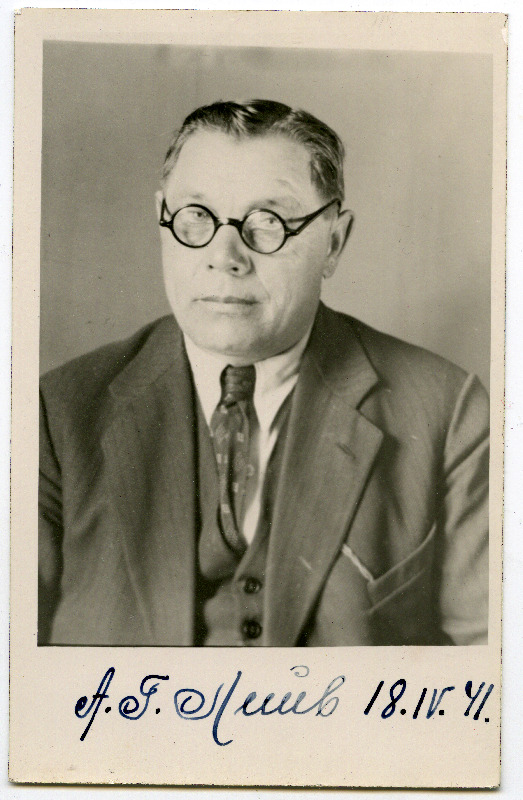 Aleksander Liiv, portreefoto