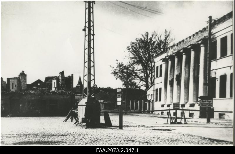 Varemetes Tartu Loomakliiniku juures Narva teel. Pärast 1944.a. augustit